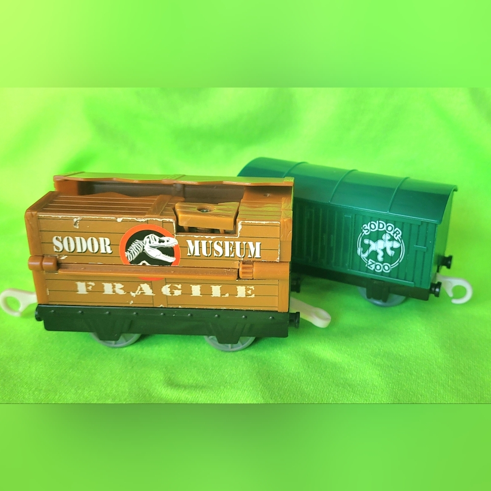 Sodor Zoo and Museum T-rex Train Cars - Thomas & Friends Trackmaster